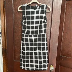 Size small Old Navy sheath dress, blue and gray pattern